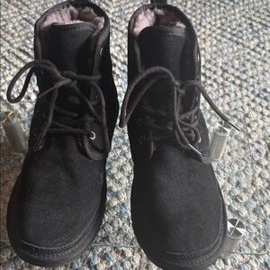 UGG Women’s Neumel black suede boots w fur